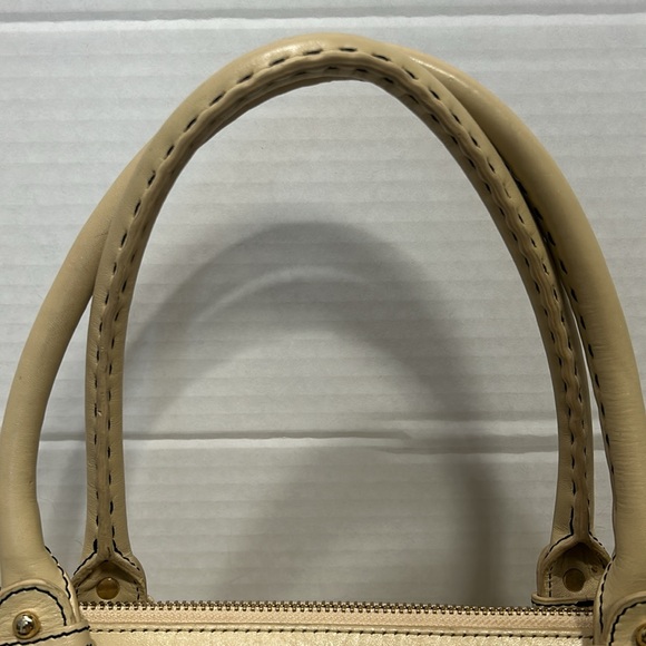 BADGLEY MISCHKA cream color travel tote bag - Picture 3 of 16